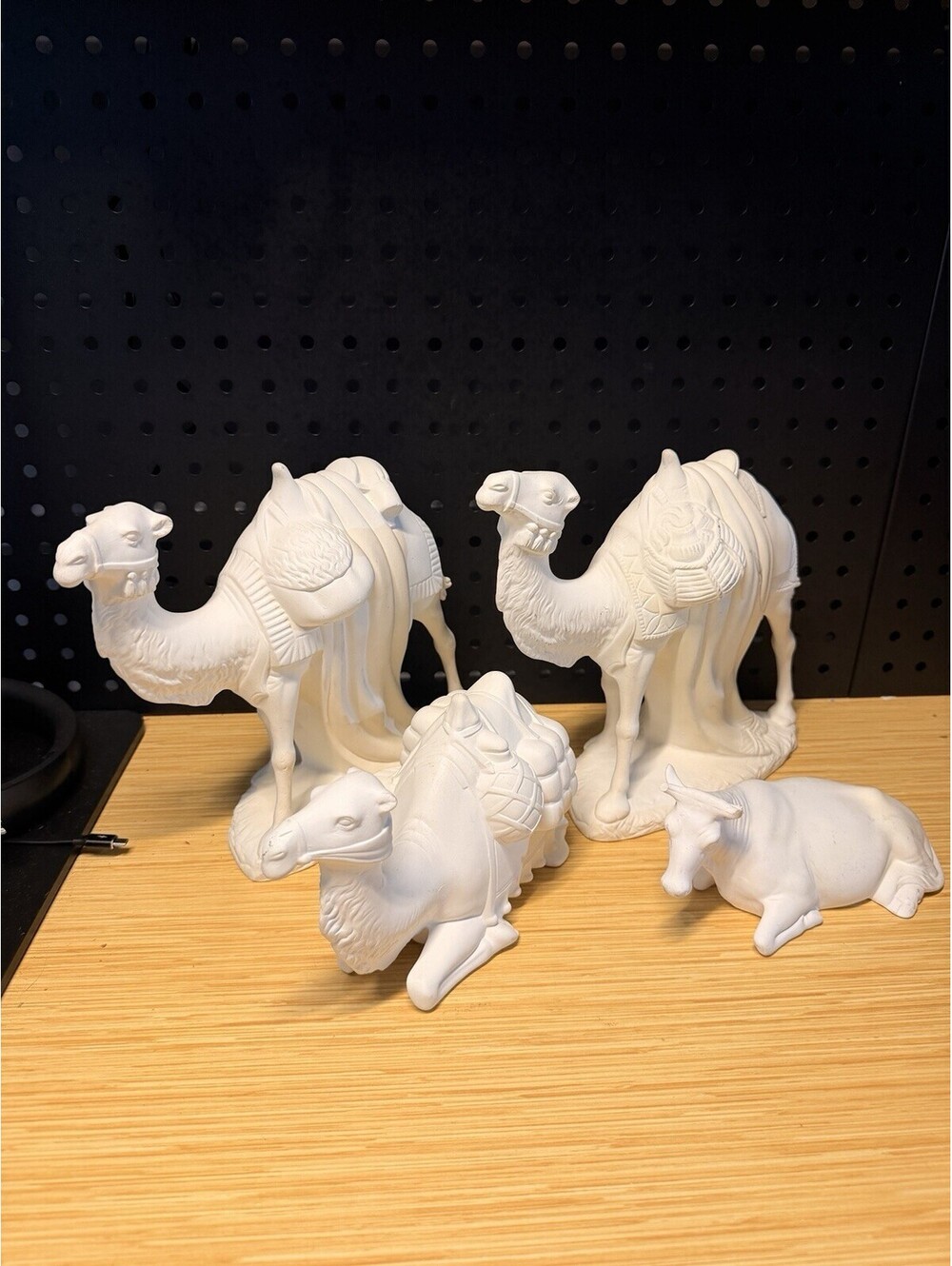 Holland Mold 1972 VTG Set Of 4 White Ceramic Camels Cow